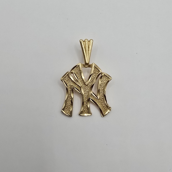 14K Solid Gold NY Yankees Pendant Michael Anthony MLB Licensed Baseball 1.04g - Picture 1 of 8